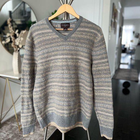 Classic V-neck Men's Sweater by Black Brown 1826 – Large/XL - Picture 4 of 6